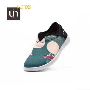 UIN shoes for kid